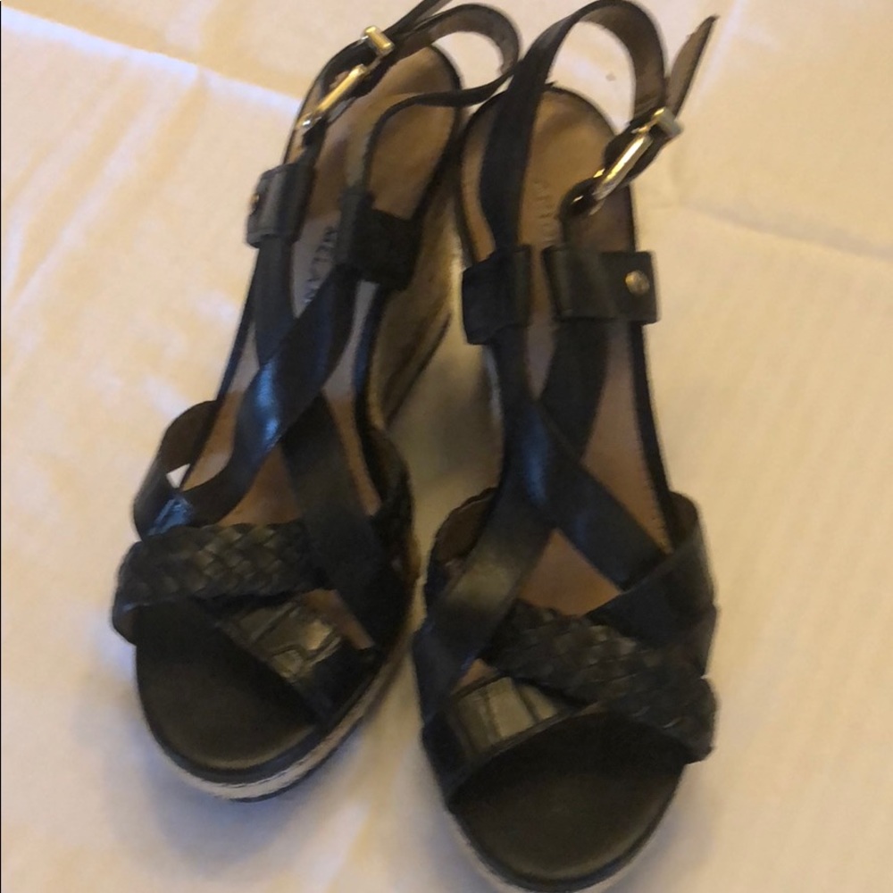 Wedge shoes